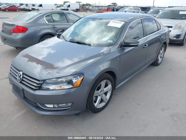 Photo 1 VIN: 1VWAT7A32FC117435 - VOLKSWAGEN PASSAT 