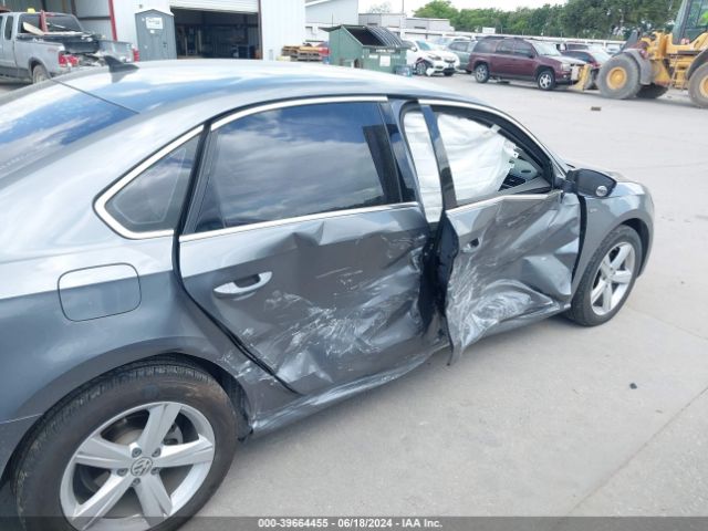 Photo 5 VIN: 1VWAT7A32FC117435 - VOLKSWAGEN PASSAT 