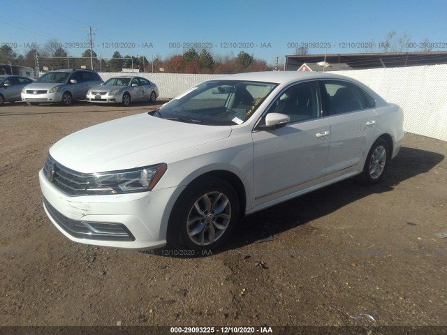 Photo 1 VIN: 1VWAT7A32HC006886 - VOLKSWAGEN PASSAT 