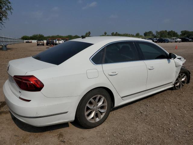 Photo 2 VIN: 1VWAT7A32HC044134 - VOLKSWAGEN PASSAT 