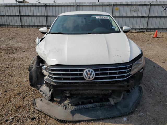 Photo 4 VIN: 1VWAT7A32HC044134 - VOLKSWAGEN PASSAT 