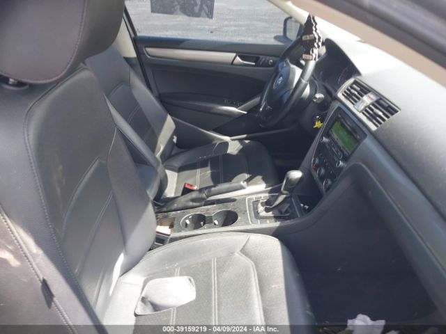 Photo 4 VIN: 1VWAT7A33EC084640 - VOLKSWAGEN PASSAT 