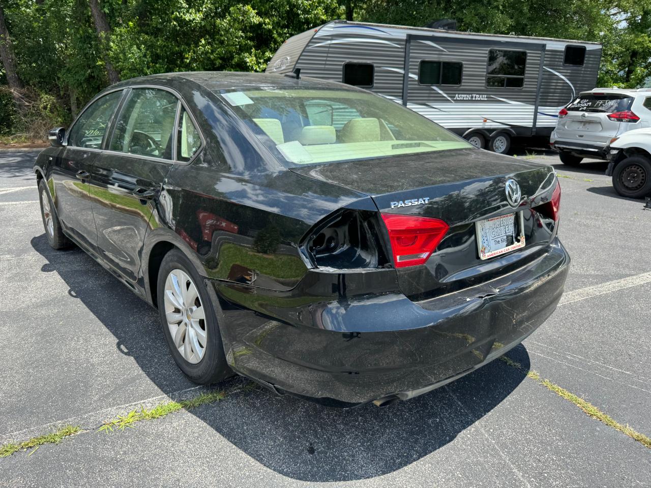 Photo 2 VIN: 1VWAT7A33EC095976 - VOLKSWAGEN PASSAT 