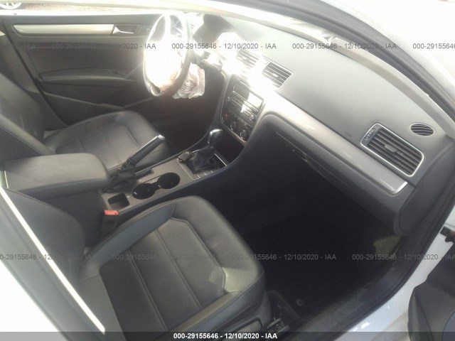 Photo 4 VIN: 1VWAT7A33EC115921 - VOLKSWAGEN PASSAT 