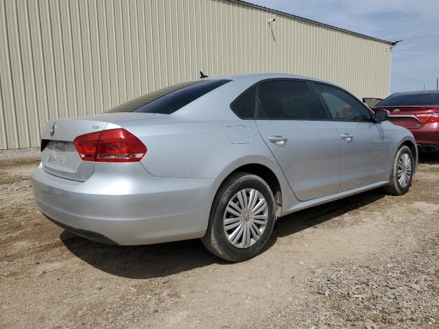 Photo 2 VIN: 1VWAT7A33FC002245 - VOLKSWAGEN PASSAT S 