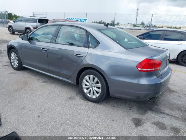 Photo 2 VIN: 1VWAT7A33FC050053 - VOLKSWAGEN PASSAT 