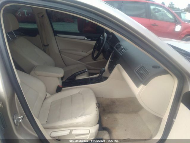 Photo 4 VIN: 1VWAT7A33FC099642 - VOLKSWAGEN PASSAT 