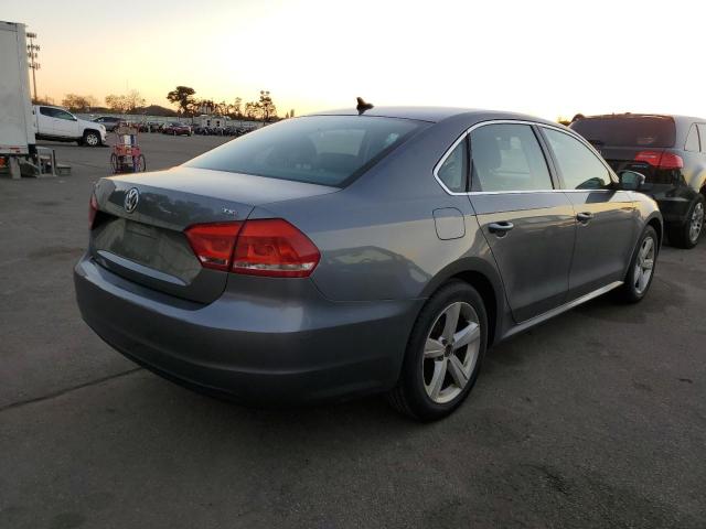 Photo 3 VIN: 1VWAT7A33FC104497 - VOLKSWAGEN PASSAT 