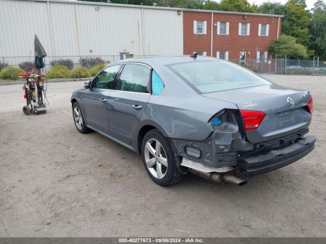 Photo 2 VIN: 1VWAT7A33FC116617 - VOLKSWAGEN PASSAT 