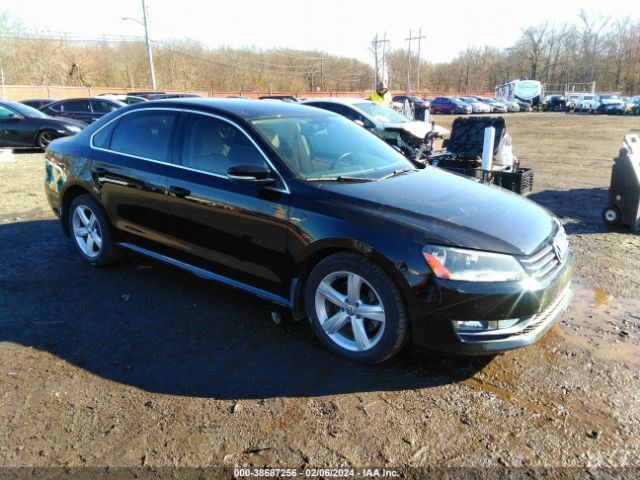 Photo 0 VIN: 1VWAT7A33FC118108 - VOLKSWAGEN PASSAT 