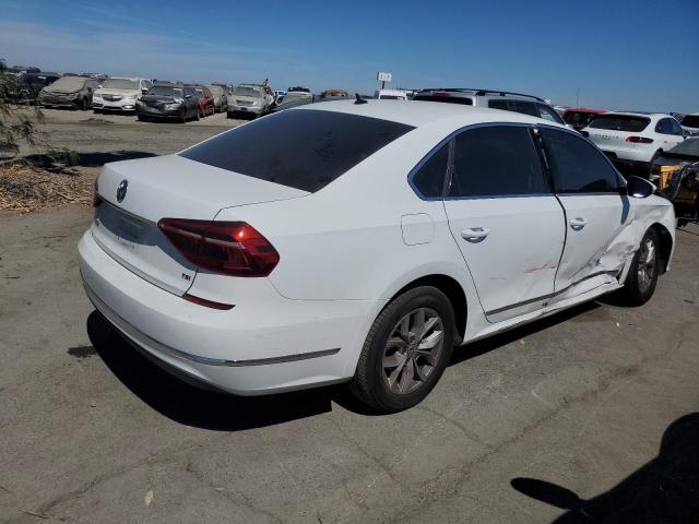 Photo 2 VIN: 1VWAT7A33HC007271 - VOLKSWAGEN PASSAT S 