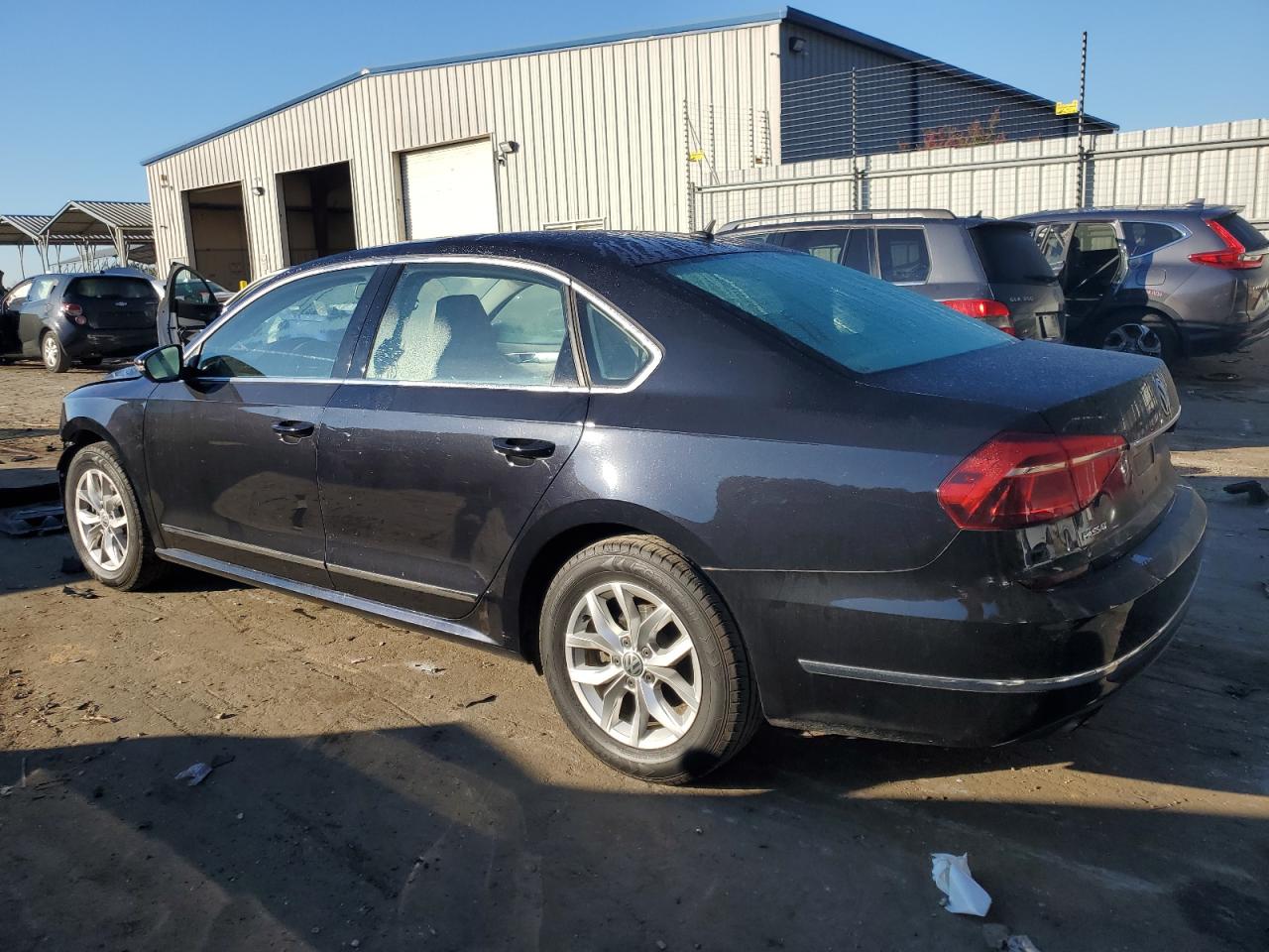 Photo 1 VIN: 1VWAT7A33HC045308 - VOLKSWAGEN PASSAT 