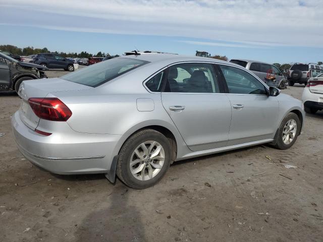 Photo 2 VIN: 1VWAT7A33HC051562 - VOLKSWAGEN PASSAT 