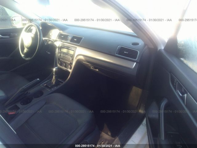 Photo 4 VIN: 1VWAT7A34EC021613 - VOLKSWAGEN PASSAT 