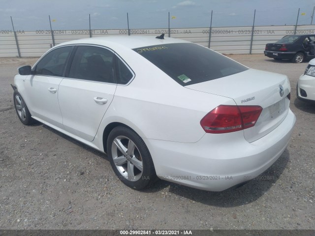 Photo 2 VIN: 1VWAT7A34EC058984 - VOLKSWAGEN PASSAT 