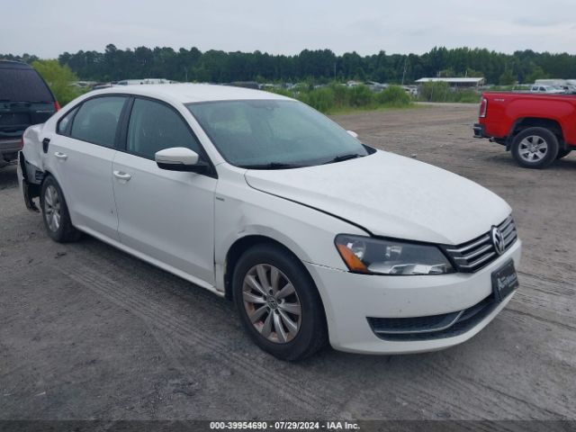 Photo 0 VIN: 1VWAT7A34FC018115 - VOLKSWAGEN PASSAT 