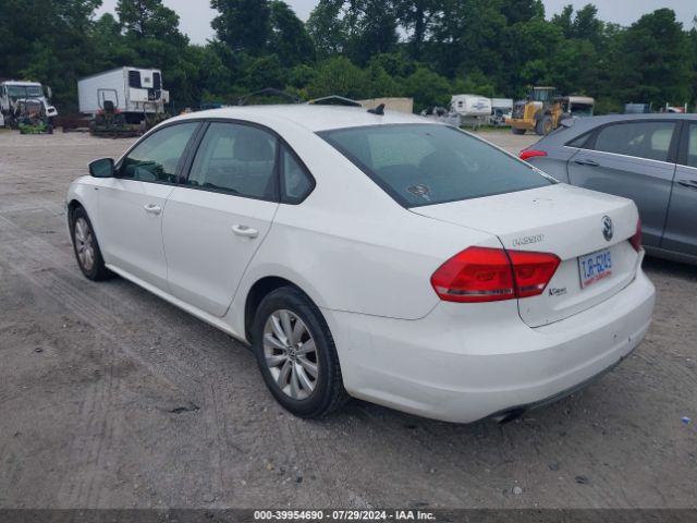 Photo 2 VIN: 1VWAT7A34FC018115 - VOLKSWAGEN PASSAT 