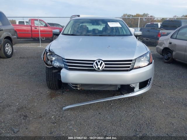 Photo 5 VIN: 1VWAT7A34FC050319 - VOLKSWAGEN PASSAT 