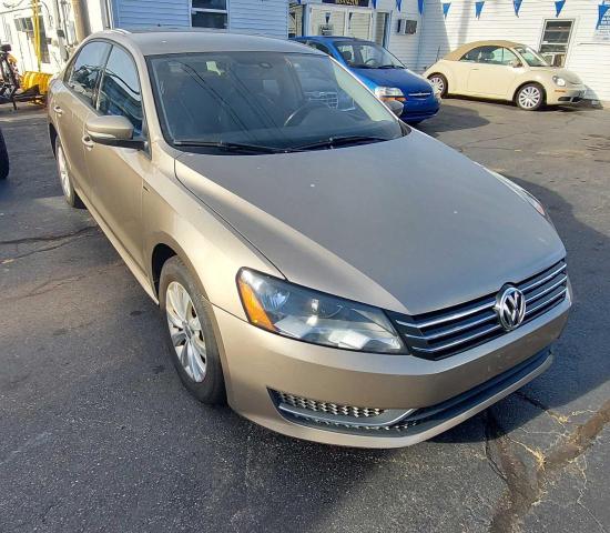 Photo 0 VIN: 1VWAT7A34FC084776 - VOLKSWAGEN PASSAT 