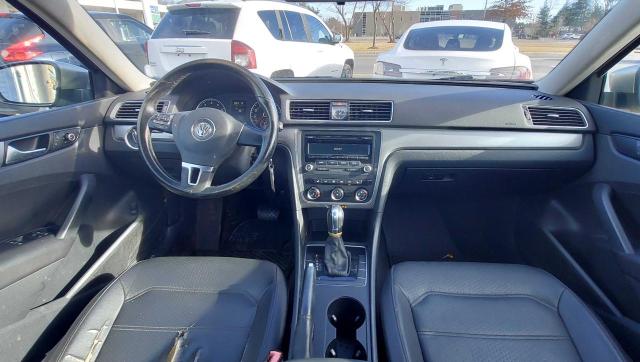 Photo 8 VIN: 1VWAT7A34FC084776 - VOLKSWAGEN PASSAT 