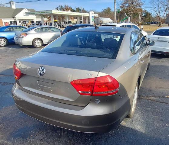 Photo 3 VIN: 1VWAT7A34FC084776 - VOLKSWAGEN PASSAT 