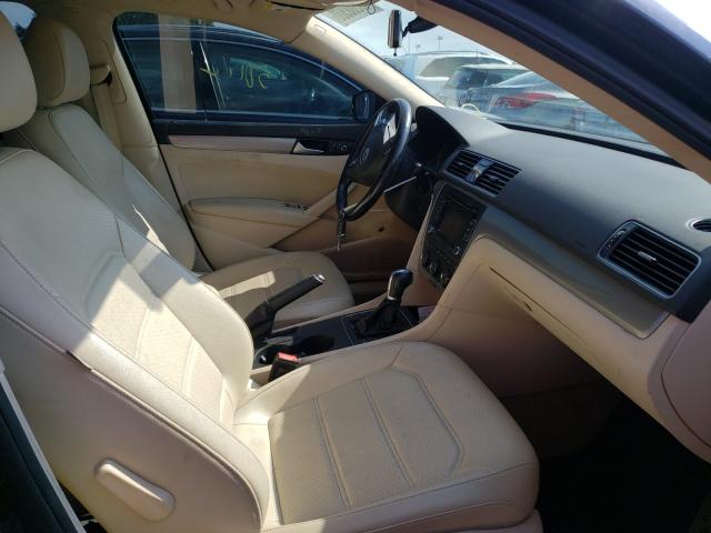 Photo 4 VIN: 1VWAT7A34FC100541 - VOLKSWAGEN PASSAT 