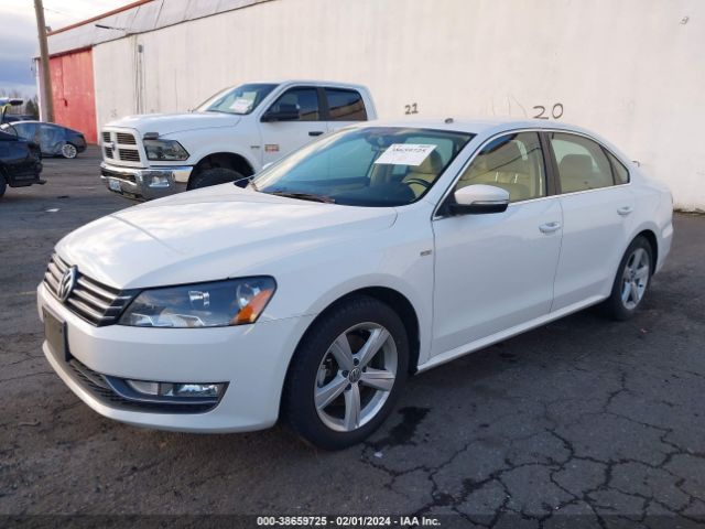 Photo 1 VIN: 1VWAT7A34FC107702 - VOLKSWAGEN PASSAT 