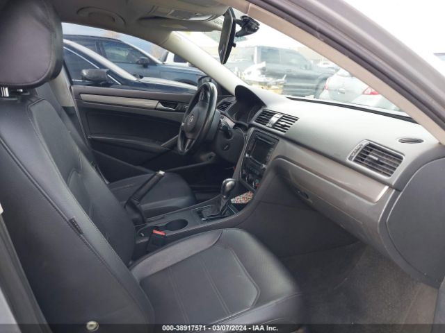 Photo 4 VIN: 1VWAT7A34FC118781 - VOLKSWAGEN PASSAT 