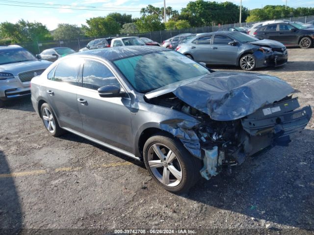 Photo 0 VIN: 1VWAT7A34FC120594 - VOLKSWAGEN PASSAT 