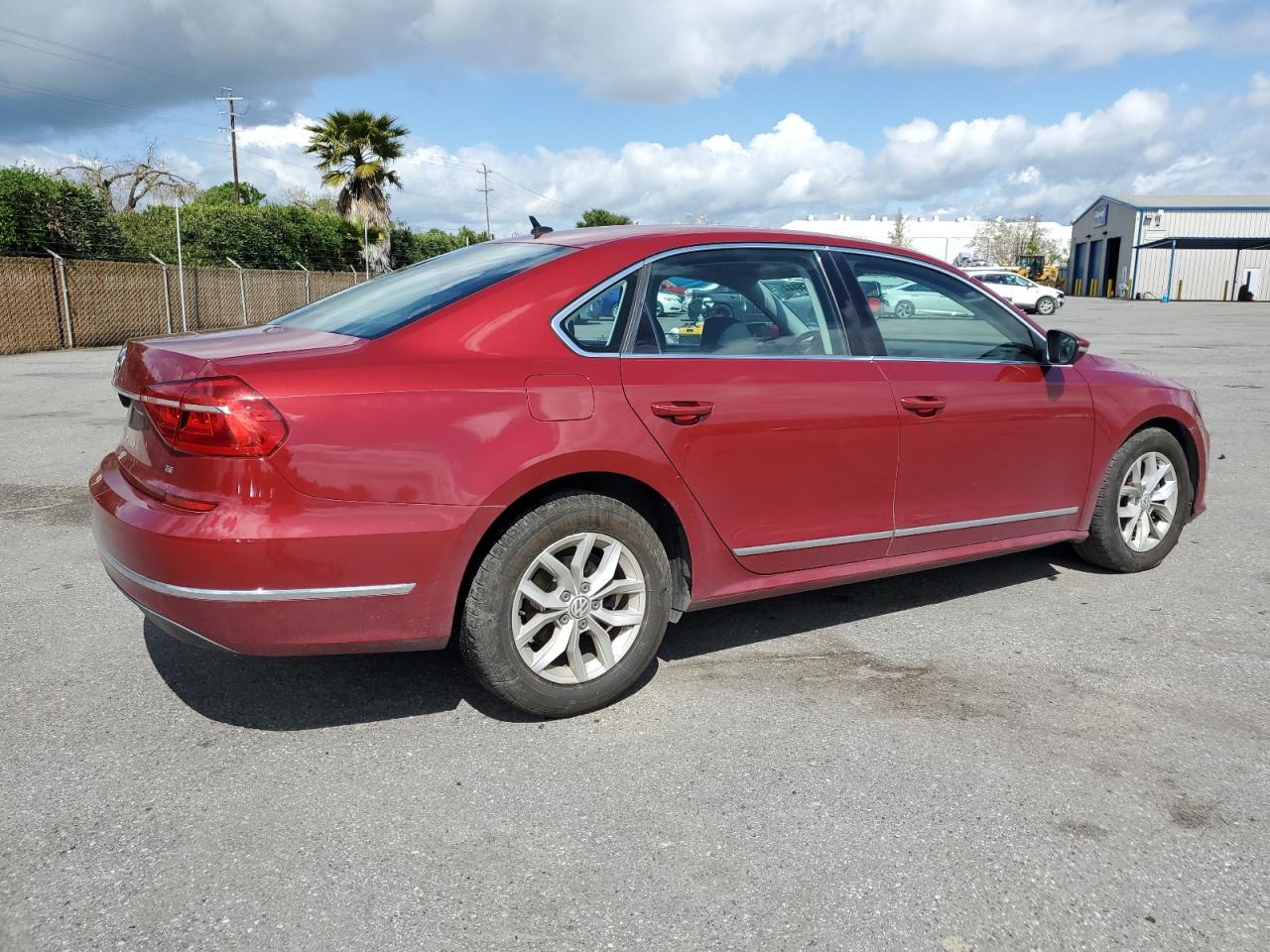 Photo 2 VIN: 1VWAT7A34GC033862 - VOLKSWAGEN PASSAT 