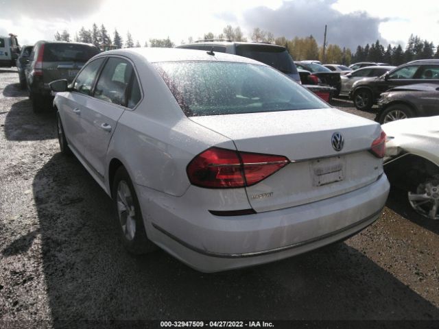 Photo 2 VIN: 1VWAT7A34GC052136 - VOLKSWAGEN PASSAT 