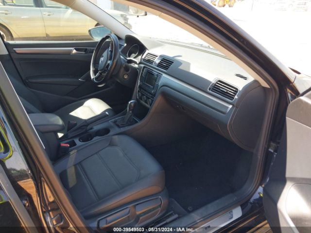 Photo 4 VIN: 1VWAT7A34GC056364 - VOLKSWAGEN PASSAT 