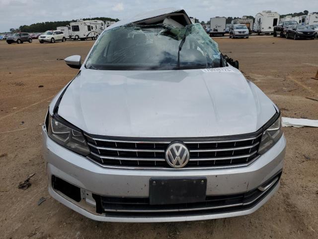 Photo 4 VIN: 1VWAT7A34HC002404 - VOLKSWAGEN PASSAT 