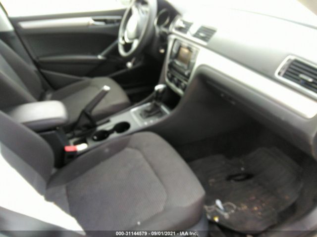 Photo 4 VIN: 1VWAT7A34HC057550 - VOLKSWAGEN PASSAT 