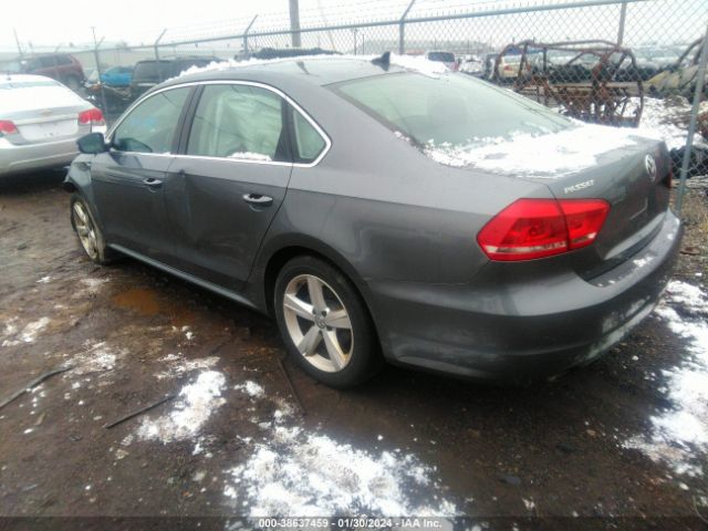 Photo 2 VIN: 1VWAT7A35EC056922 - VOLKSWAGEN PASSAT 