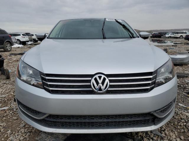 Photo 4 VIN: 1VWAT7A35FC009066 - VOLKSWAGEN PASSAT S 