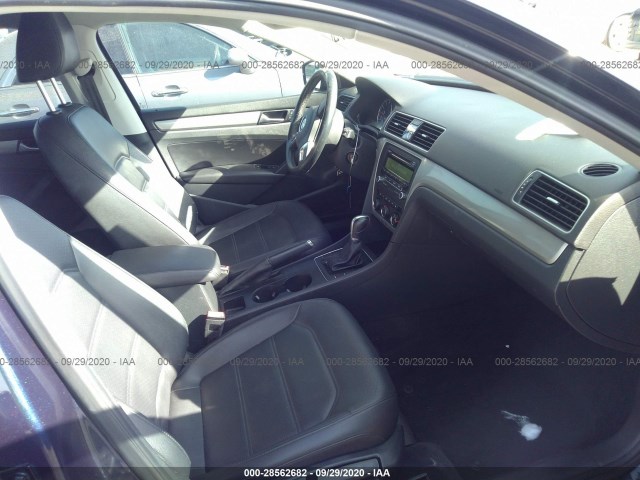 Photo 4 VIN: 1VWAT7A35FC039801 - VOLKSWAGEN PASSAT 