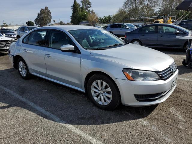 Photo 3 VIN: 1VWAT7A35FC049986 - VOLKSWAGEN PASSAT 