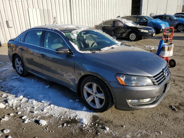 Photo 3 VIN: 1VWAT7A35FC118384 - VOLKSWAGEN PASSAT 