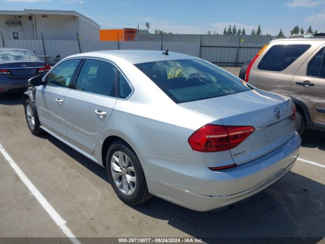 Photo 2 VIN: 1VWAT7A35GC020375 - VOLKSWAGEN PASSAT 