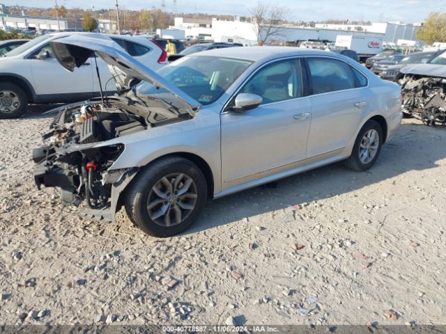 Photo 1 VIN: 1VWAT7A35HC032611 - VOLKSWAGEN PASSAT 