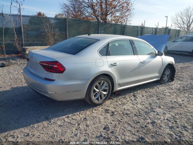 Photo 3 VIN: 1VWAT7A35HC032611 - VOLKSWAGEN PASSAT 