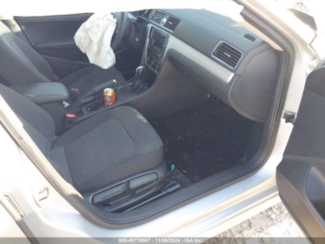 Photo 4 VIN: 1VWAT7A35HC032611 - VOLKSWAGEN PASSAT 