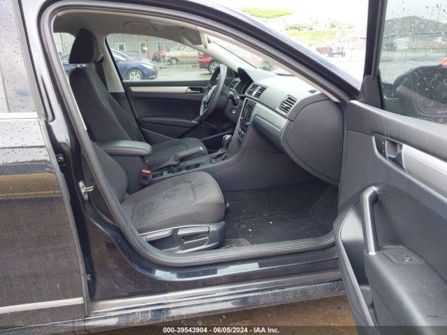 Photo 4 VIN: 1VWAT7A35HC074972 - VOLKSWAGEN PASSAT 