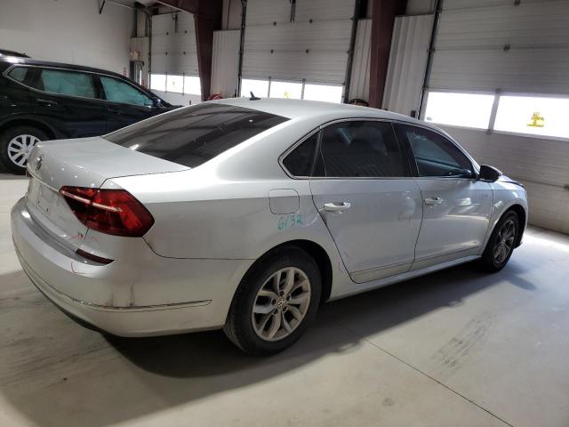 Photo 2 VIN: 1VWAT7A35HC079105 - VOLKSWAGEN PASSAT 