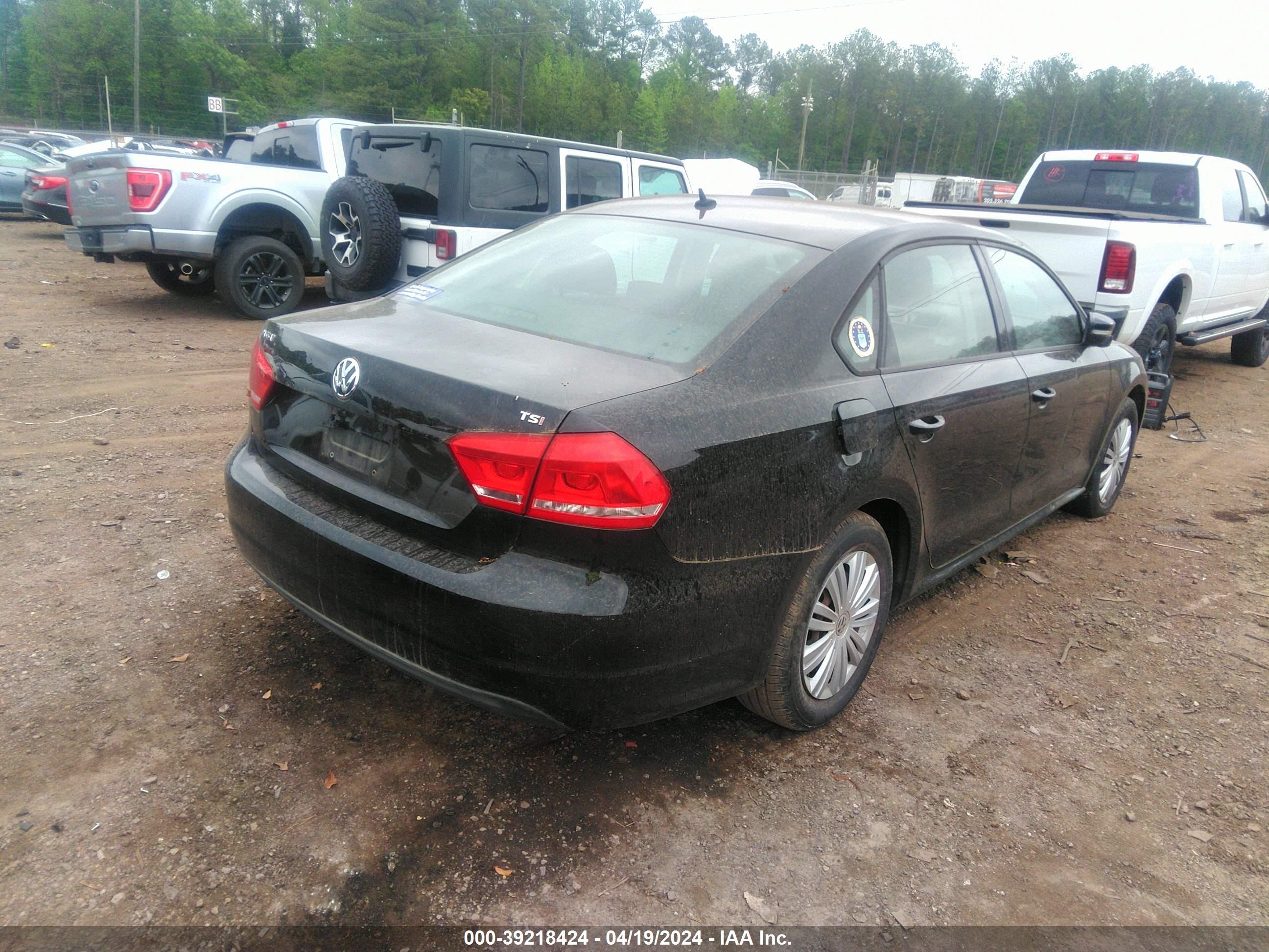 Photo 3 VIN: 1VWAT7A36EC051552 - VOLKSWAGEN PASSAT 