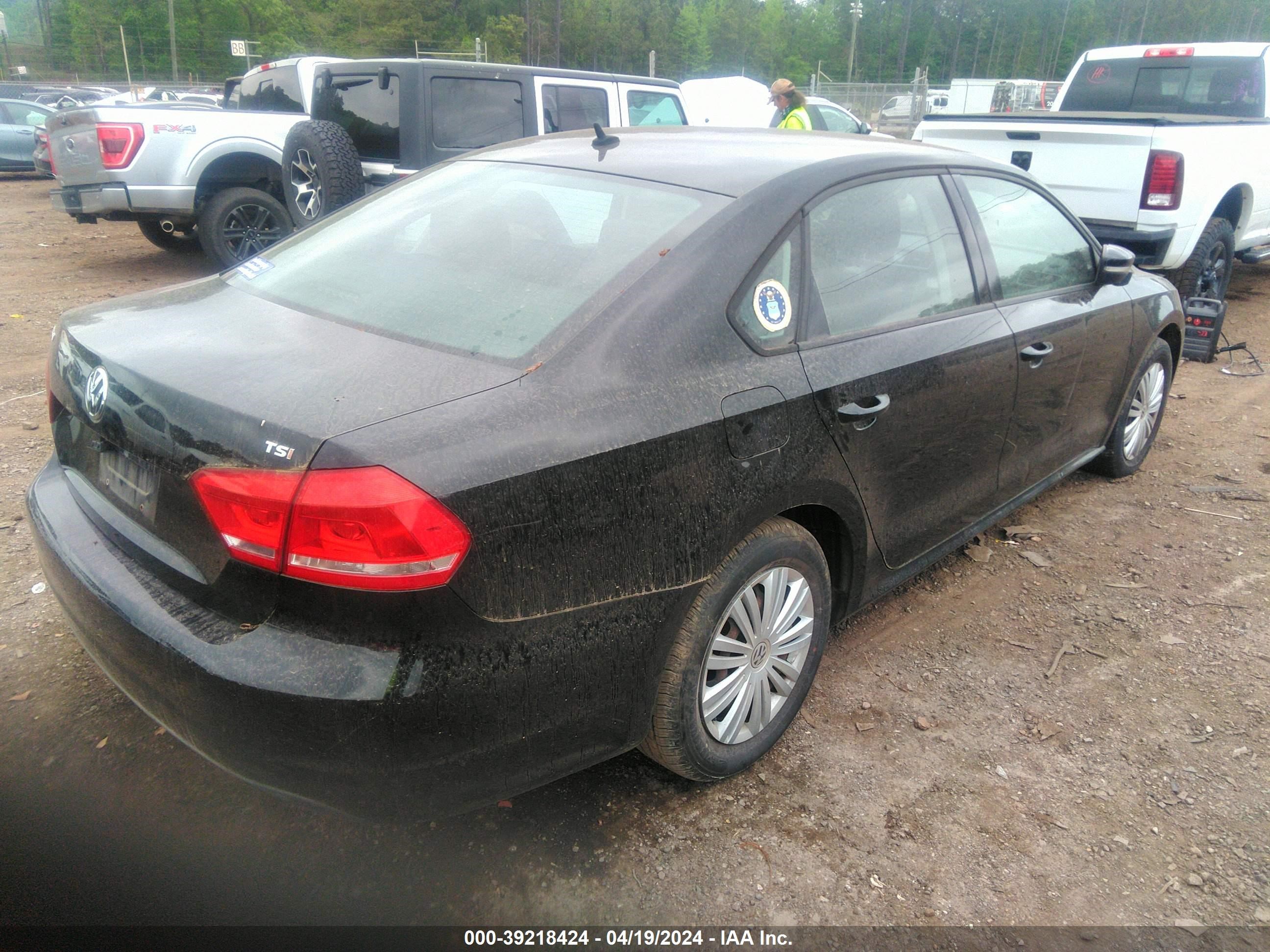 Photo 5 VIN: 1VWAT7A36EC051552 - VOLKSWAGEN PASSAT 