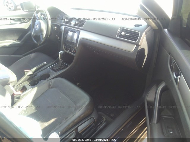 Photo 4 VIN: 1VWAT7A36FC037202 - VOLKSWAGEN PASSAT 