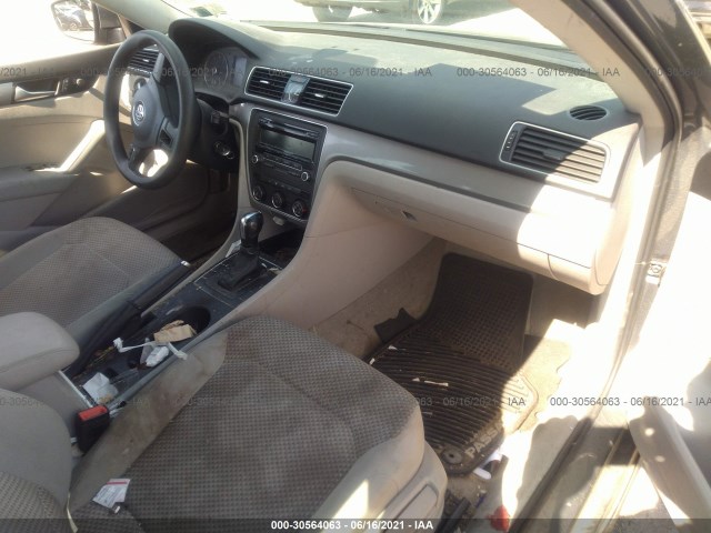 Photo 4 VIN: 1VWAT7A36FC070717 - VOLKSWAGEN PASSAT 