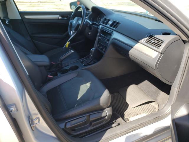 Photo 4 VIN: 1VWAT7A36FC094323 - VOLKSWAGEN PASSAT 